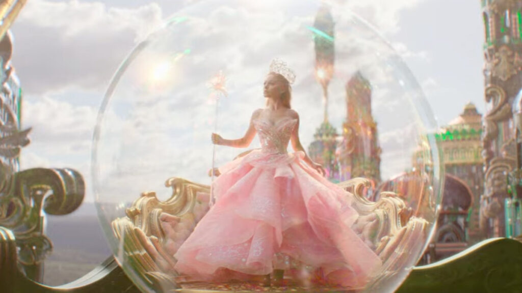 Alt text (external)Ariana Grande as Glinda in Wicked movie trailer - Photo: Universal